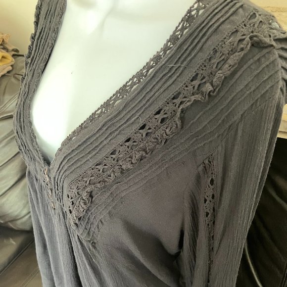 FREE PEOPLE - Long Sleeve V-Neck Button Up Blouse (Black) - Picture 2 of 4